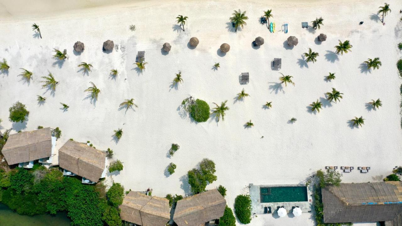 The Secret Garden Koh Rong Hotel Pagoda Beach Exterior photo