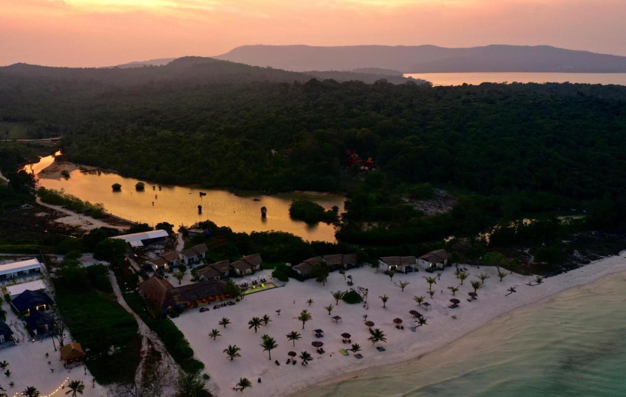 The Secret Garden Koh Rong Hotel Pagoda Beach Exterior photo