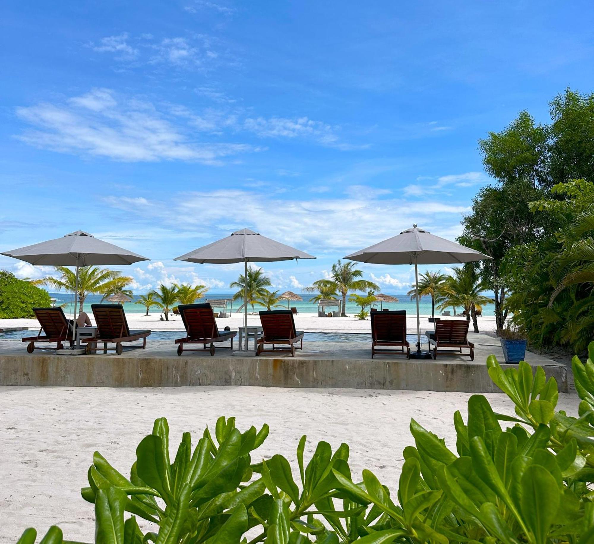 The Secret Garden Koh Rong Hotel Pagoda Beach Exterior photo