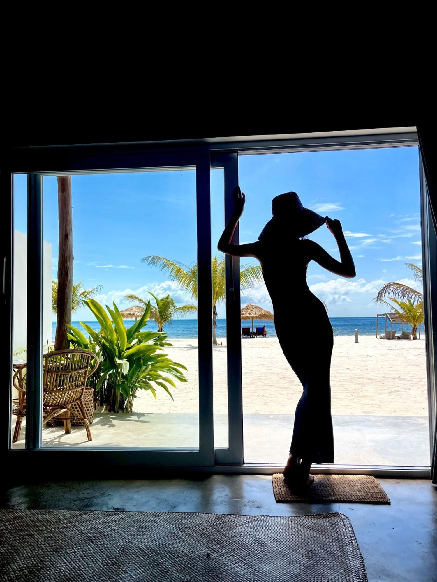 The Secret Garden Koh Rong Hotel Pagoda Beach Exterior photo