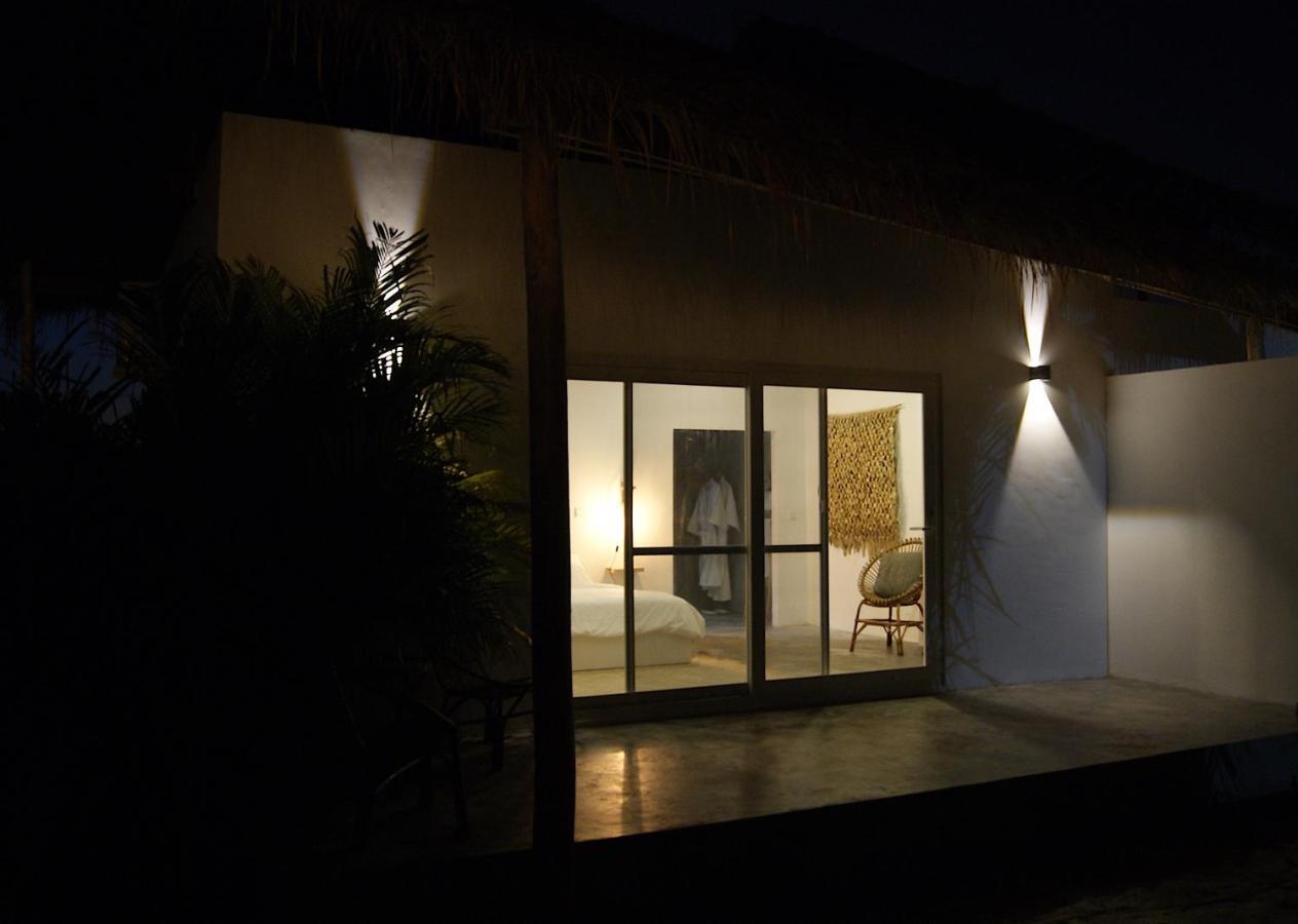 The Secret Garden Koh Rong Hotel Pagoda Beach Exterior photo